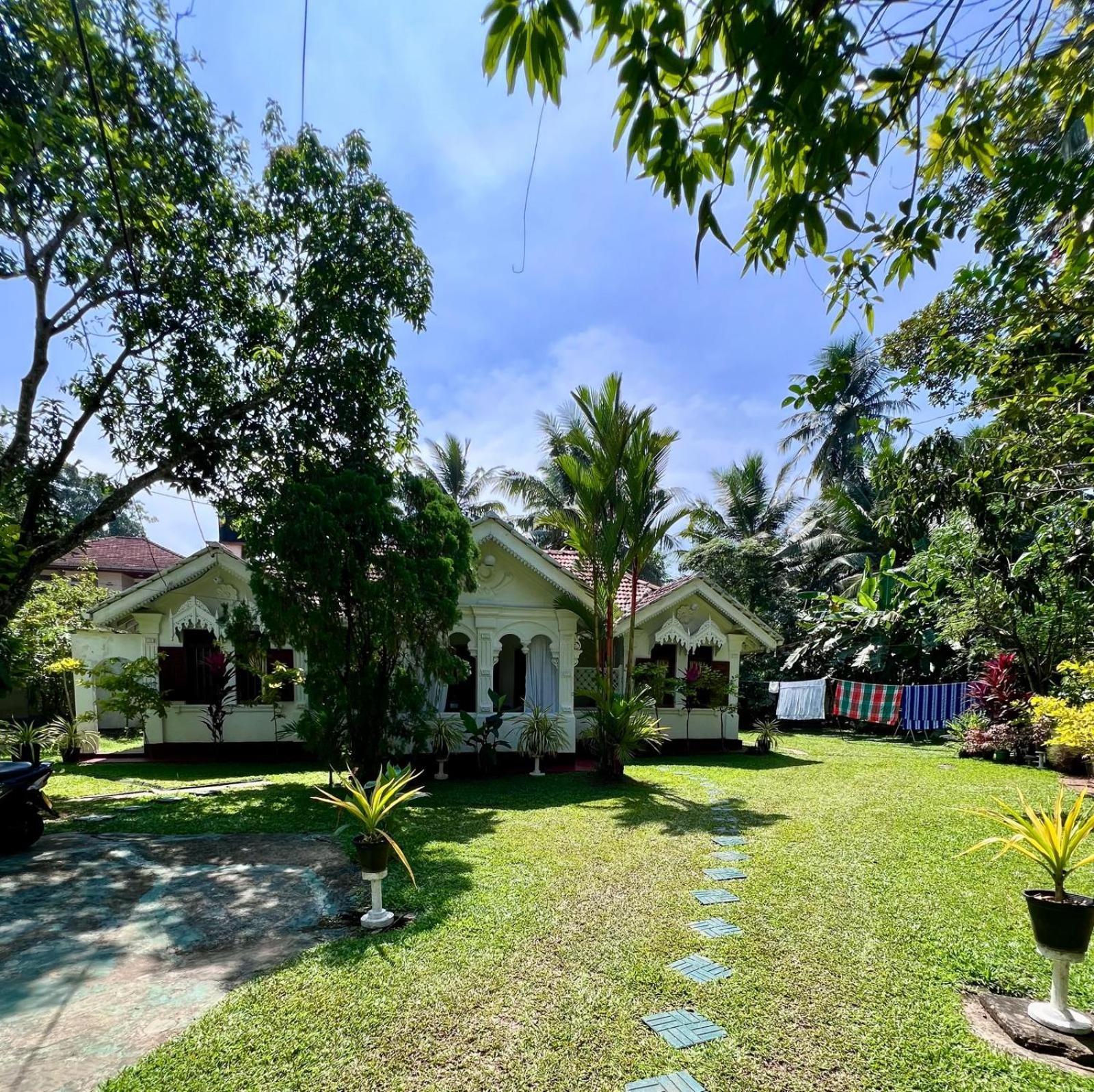 Grand Villa Hikkaduwa Exterior photo